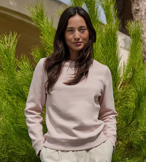 B&C Queen Crew Neck 